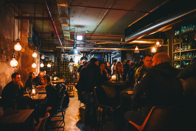 Ein Abend in der Elizabeth Bar.  | Foto: Felix Brauner