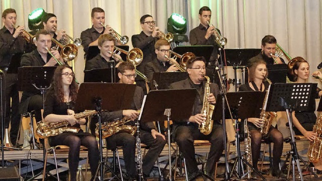 Fachten das von der Bigband Fahrnau en...es Verbandsjugendorchesters  Hochrhein  | Foto: Hans-Jrgen Hege