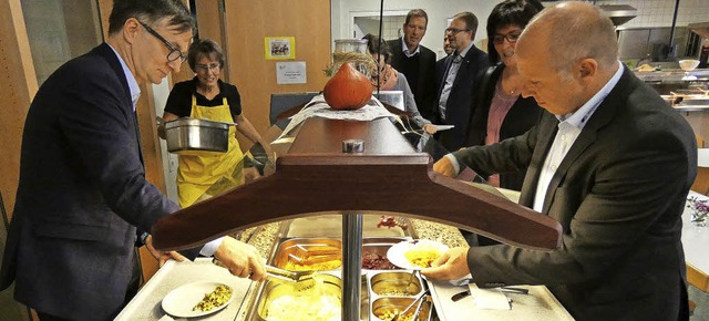 Speisen fr Sponsoren: In der Schnaue...Mittagessen fr eventuelle Geldgeber.   | Foto: Privat