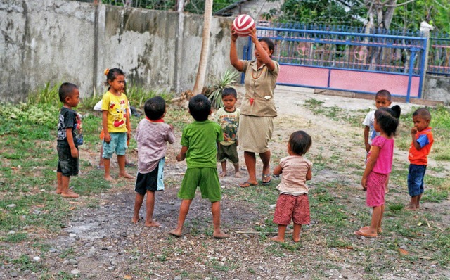 Der Verein  unterhlt auf der indonesi... und baut dort eine Sozialstation auf.  | Foto: Verein