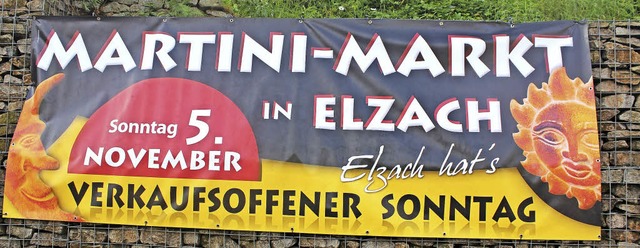 ber der Hauptstrae, an Mauern und Pl...die Banderole die Besucher in Elzach.   | Foto: bernd Fackler