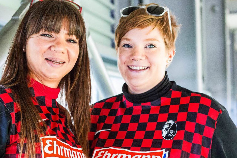 Fans des Sport-Club Freiburg (Foto: Carlotta Huber) Fans des Sport-Club Freiburg (Foto: Carlotta Huber)
