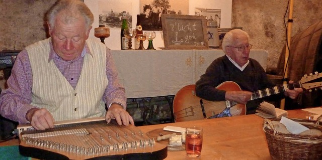 Gerhardt Strub (links) und Willi Leich...ht go&#8220;-Abend  im Museum Menton.   | Foto: Karlernst Lauffer