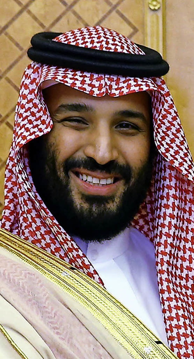 Kronprinz Mohammed bin Salman (links) ...e Mann Saudi-Arabiens, betroffen war.   | Foto: dpa, AFP
