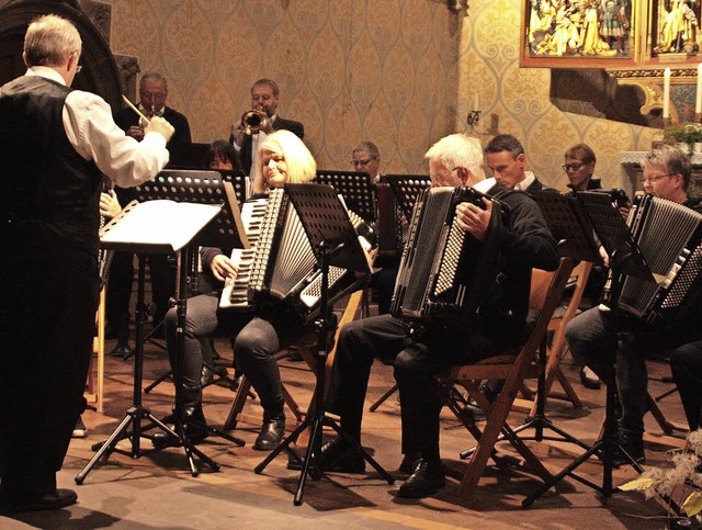 Eine ganze Reihe musikalischer Kontras...gen in der St.-Ulrich-Kirche zu Gehr.  | Foto: Jrn Kerckhoff