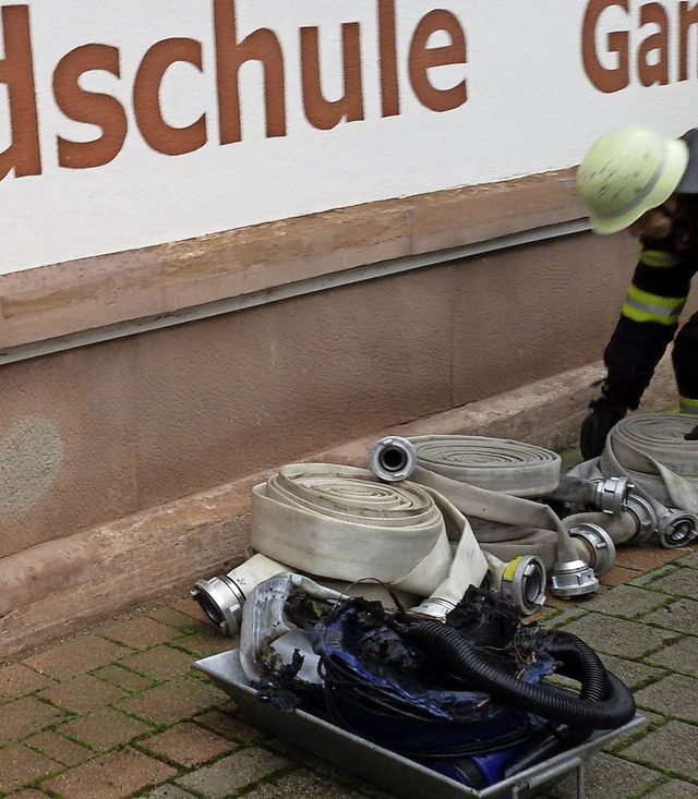 Die Feuerwehr hatte rasch alles unter Kontrolle.   | Foto: dvn