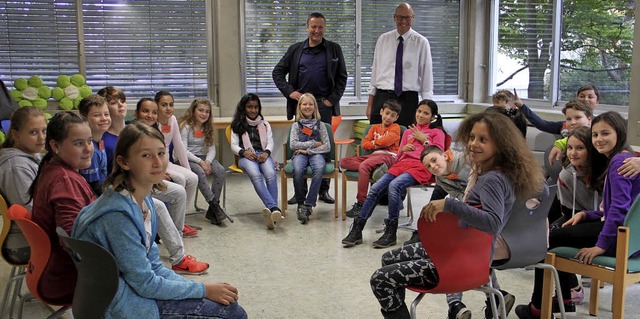 Jrgen Allweier (hinten links) und Ulf... Sozialkompetenztraining der Kinder.    | Foto: ZVG