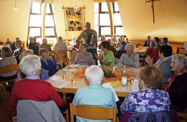 Herbstfest:  Siegfried Bleicher  machte &#8222;die Musike&#8220;.   | Foto: Roland Gutjahr