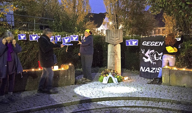 Rund zwei Dutzend Brger nahmen am Sch...aus Mllheim und Badenweiler verlesen.  | Foto: Volker Mnch