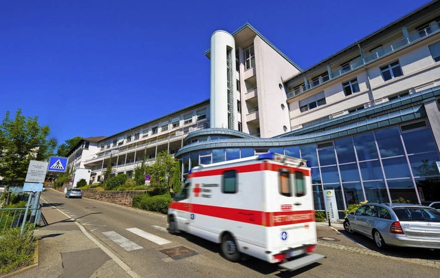 Das Krankenhaus in Calw wird abgerisse...t einem Gesundheitscampus neu gebaut.   | Foto: Thomas Fritsch