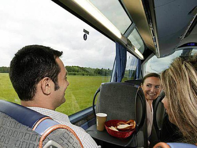 Menschen, die nicht in Fahrtrichtung g... wird beim Busfahren schnell schlecht.  | Foto: Gbk- Gtergemeinschaft fr Buskomfort eV.