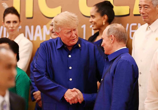 Ein Hndedruck, das war&#8217;s: Trump und Putin am Freitag in Vietnam   | Foto: AFP