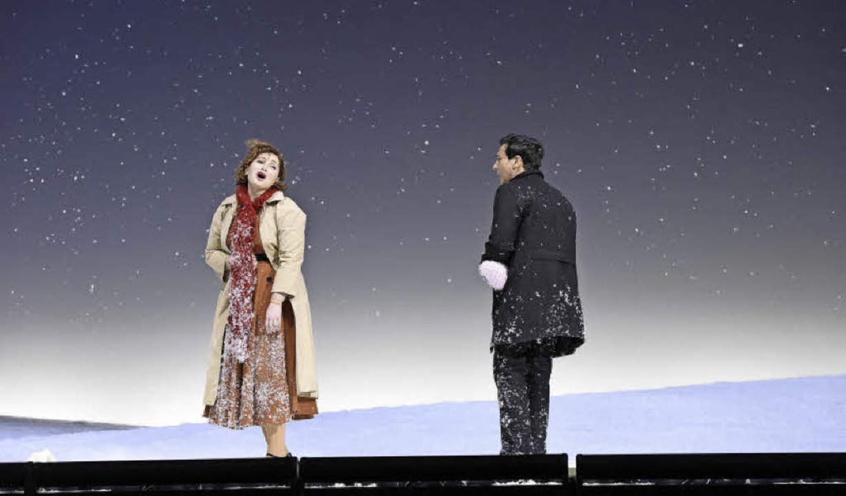 Zarina Abaeva und Leonardo Capalbo in ...ener &#8222;Bohme&#8220;-Inszenierung  | Foto: Kremper