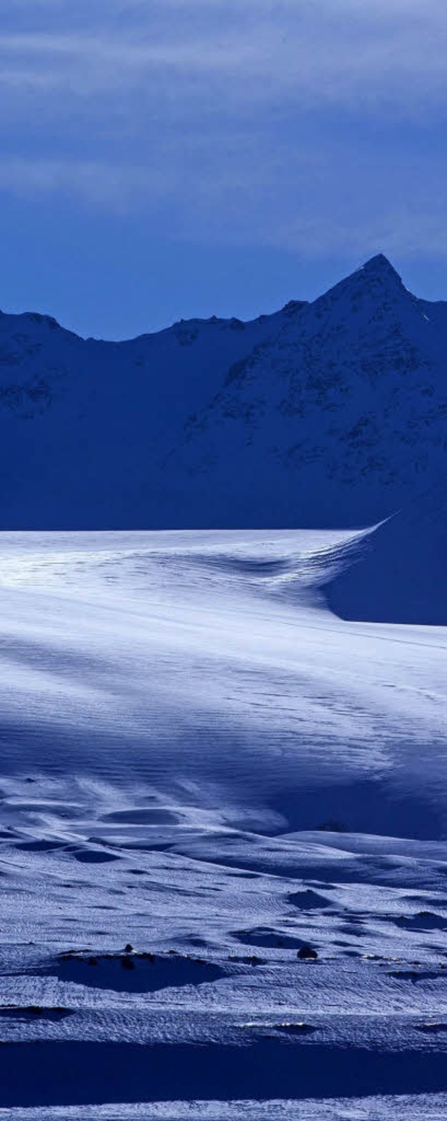 Wegen der hheren Temperaturen schmelzen die Gletscher.   | Foto: DPA
