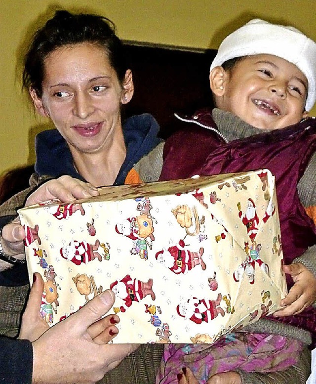 Die Geschenke sorgen in Rumnien fr strahlende Augen.   | Foto: DRK