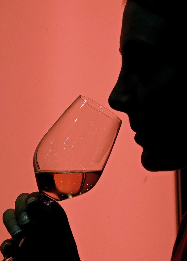 Ein bis zwei Glser Wein reduzieren la...ahr, einen Schlaganfall zu bekommen.    | Foto: DPA