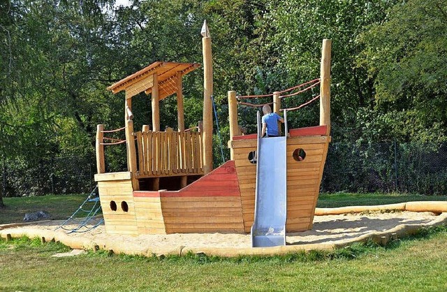 Ein Spielschiff  der  Firma SIK-Holz w...nflche des neuen Kindergartens sein.   | Foto: SIK-Holz