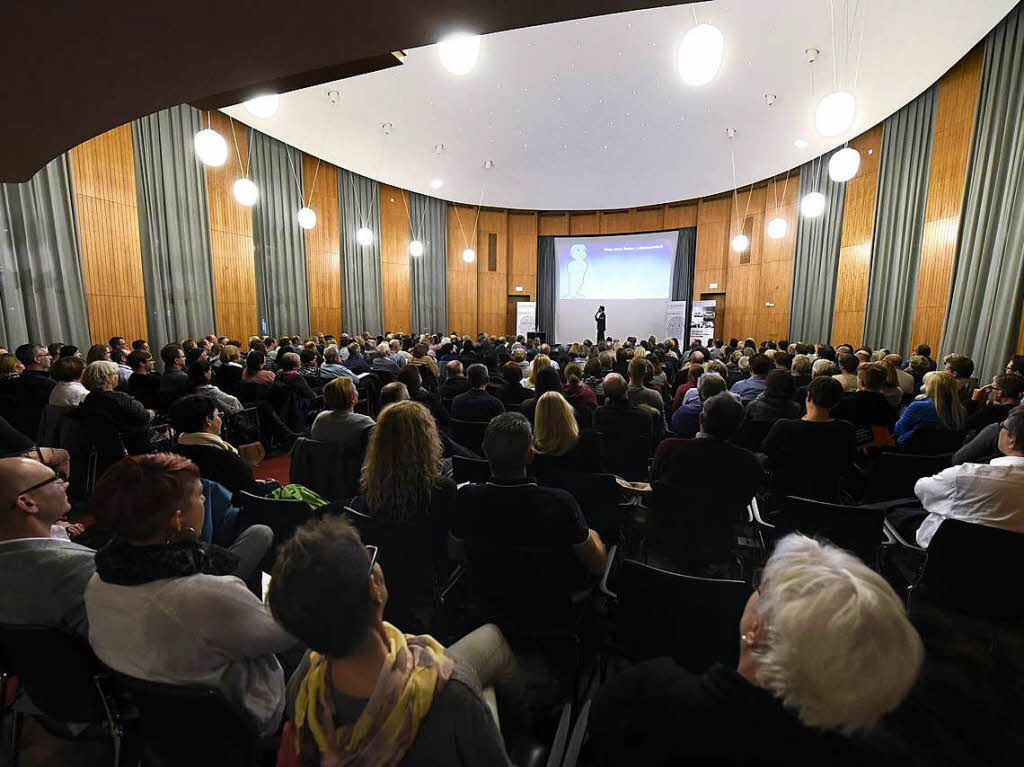 Gereon Jrn beim BZ-Wissensforum