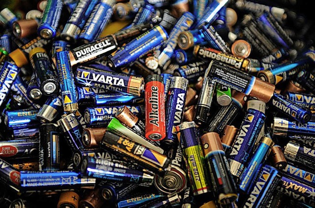 Leere Batterien zhlen zu  Problemabflle aus Haushalten.   | Foto: dpa