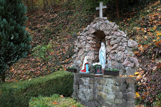 Neben der Lourdesgrotte in Oberweier soll eine Klagemauer gebaut werden.  | Foto: Christoph Breithaupt