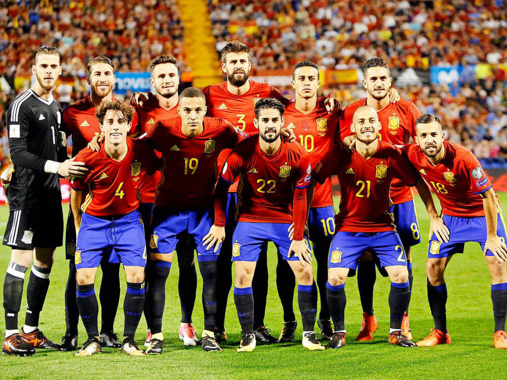 Spanien – Weltrangliste: 8; WM-Teilnahmen: 15; Grter WM-Erfolg: Weltmeister (2010); Top-Star: Andrs Iniesta; Trainer: Julen Lopetegui; Auslosungstopf: 2