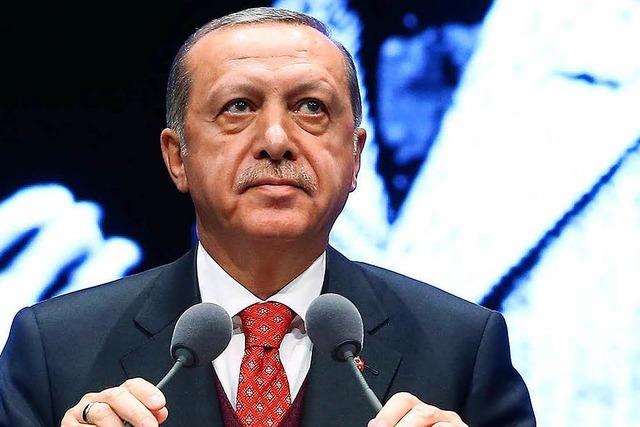 Erdogan frchtet um seine Macht und entdeckt Atatrk