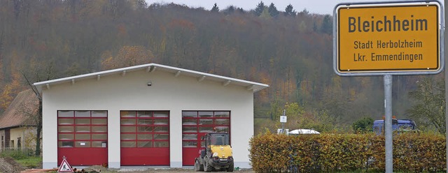 Nicht zu bersehen: das neue Feuerwehrgertehaus am Ortseingang von Bleichheim.   | Foto: Lena Marie Jrger