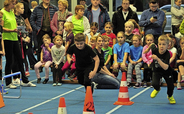 Die Mini-Olympiade des Turnerbunds Lf...and groen Zuspruch bei den Jngsten.   | Foto: Otmar Heiler