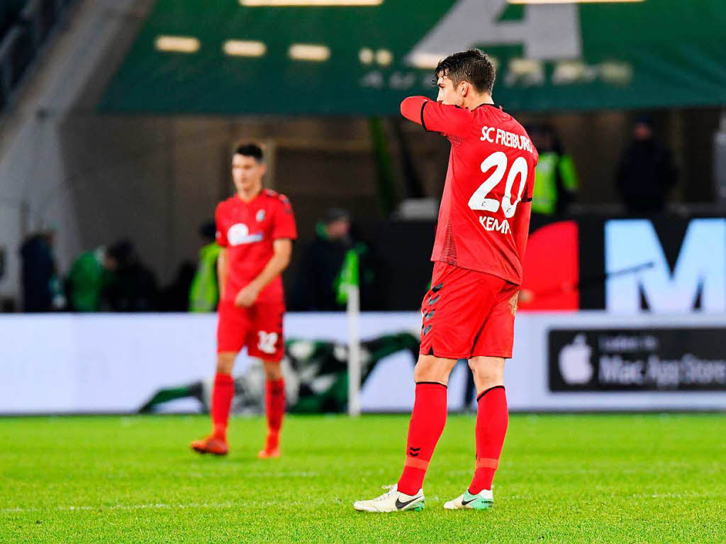 Niedergeschlagenheit beim Sportclub: Mit 1:3 verlieren die Freiburger in Wolfsburg und verzeichnen somit keinen Punktgewinn.