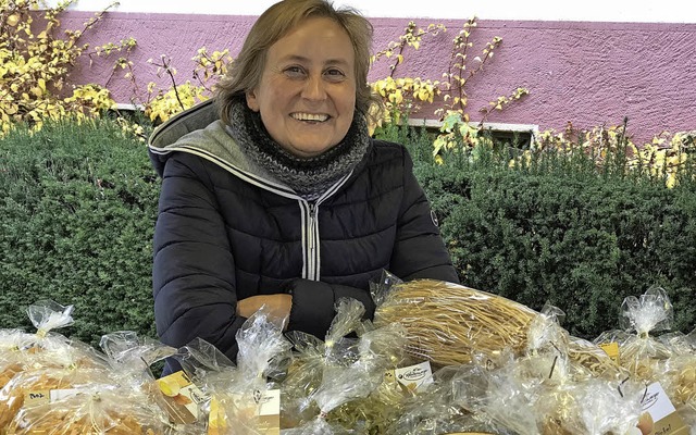 Susanne Hollenweger verkauft ihre Nudeln auf verschiedenen Mrkten.  | Foto: Fotos: Hennicke