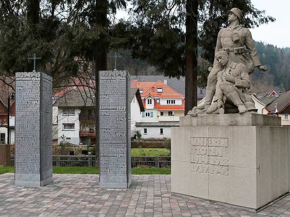 Das umstrittene Kriegerdenkmal in Oppenau  | Foto: Christoph Breithaupt