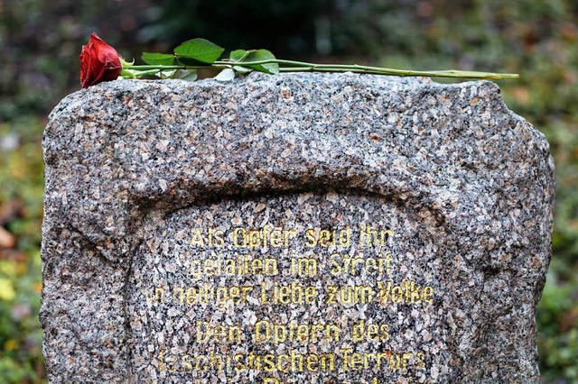 Den Opfern gedenken: der Volkstrauertag in Lrrach (Symbolbild)  | Foto: dpa