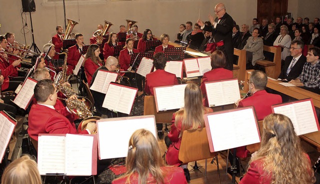 Die St. Michaelskirche in Istein bot d...hmen fr das Konzert des Musikvereins.  | Foto: Cremer