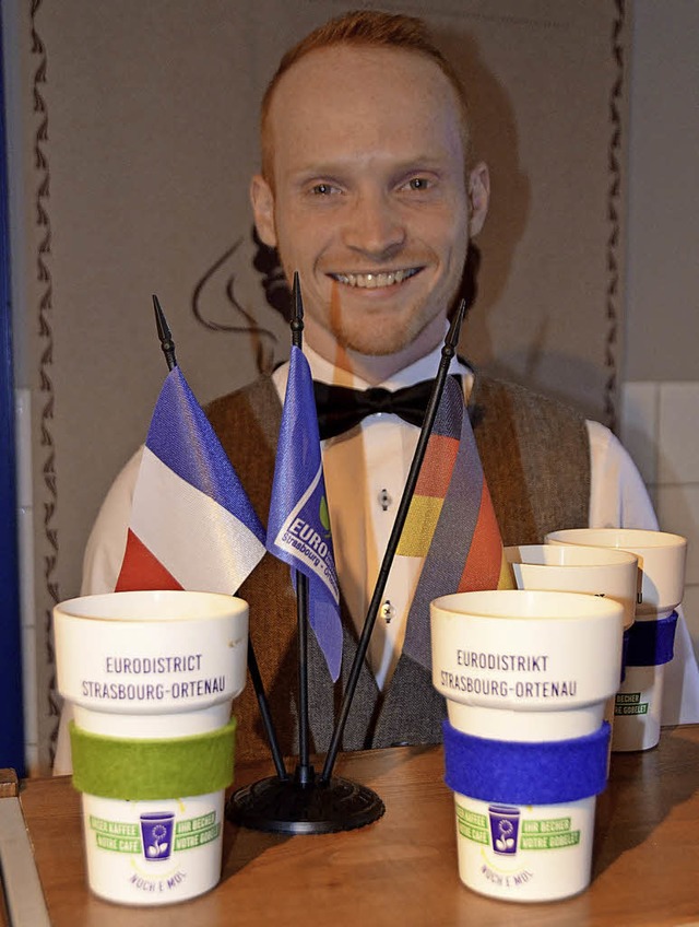 Camill Siebert von Arnolds Kaffeerste...an der Mehrwegbecher-Aktion beteiligt   | Foto: Hubert Rderer