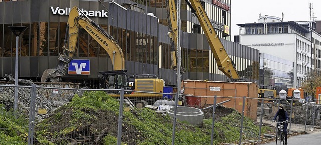 Die Bagger sind schon angerollt.   | Foto: Thomas Kunz