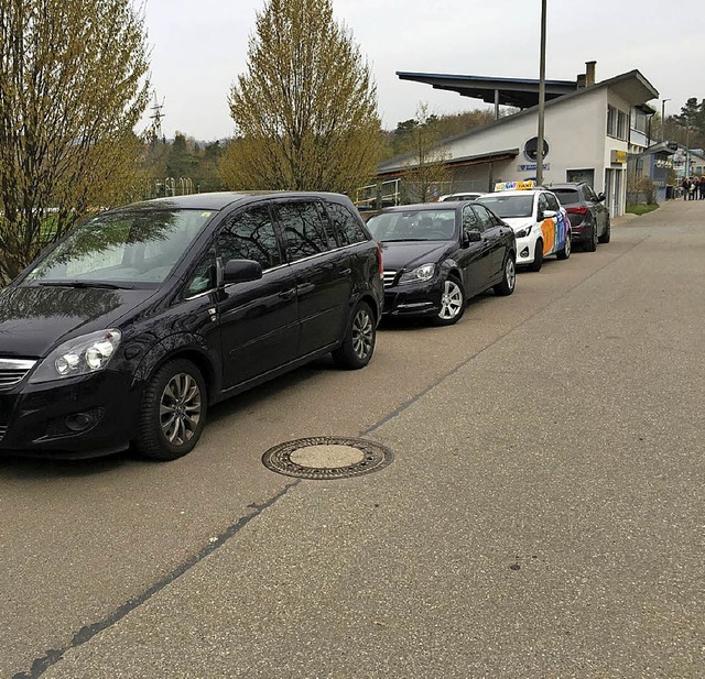 Zu wenig Parkpltze sind am Stadion  | Foto: ZVG