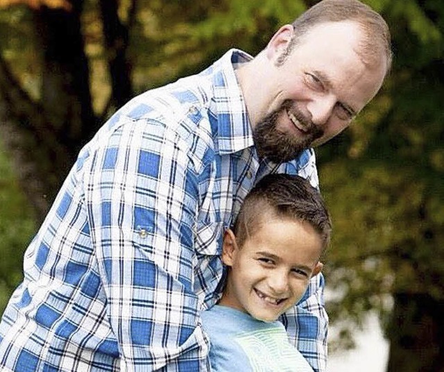 Markus Haase mit seinem Sohn Paul  | Foto: privat