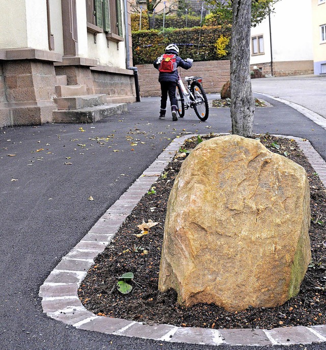 Parken vor dem Schulhaus ist nicht mehr erwnscht.  | Foto: Bettina Schaller