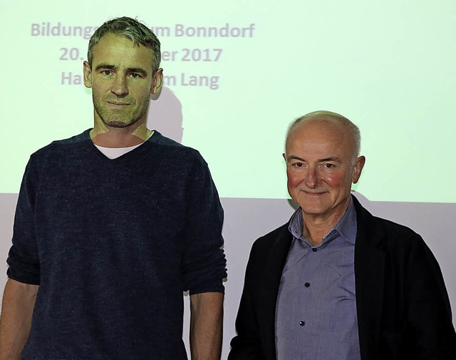 Buchautor Hans-Joachim Lang (rechts) l...ftrag fanatischer Naziwissenschaftler.  | Foto: Martha Weishaar