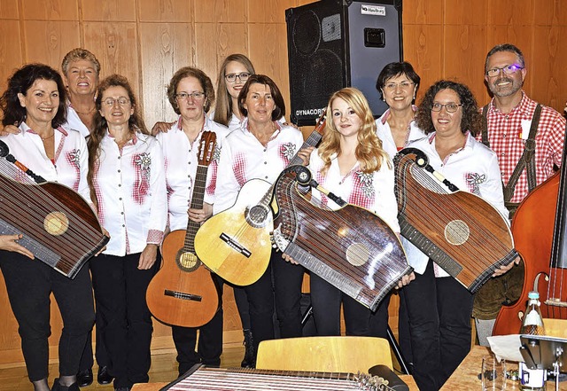 Die Musiker des  Zitherorchesters Edelwei   | Foto: Georg Diehl