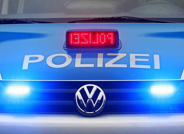 Die Polizei ermittelt gegen einen 20-J... mit seinem Roller einen Unfall baute.  | Foto: Roland Weihrauch