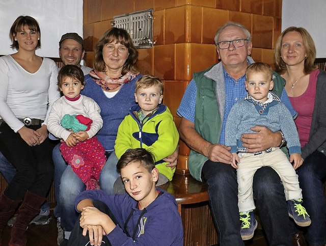 Ein Teil der Familie Beck  auf der Ofe...eck, vorne Felix Spannagl (von links)   | Foto: Foto/repro: Theo Weber