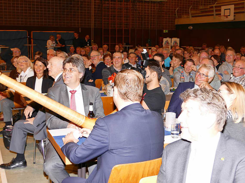 Voll besetzt war die Sthlinger Stadthalle bei der Verabschiedung von Brgermeisterin Isolde Schfer.