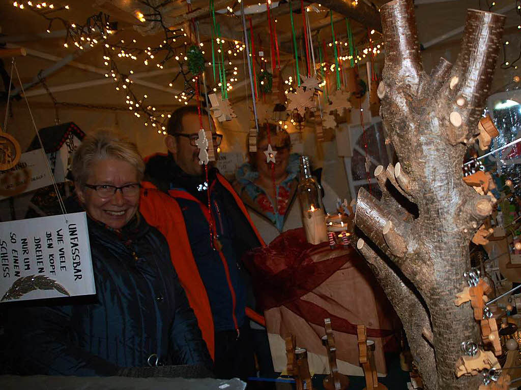 Impressionen vom Weihnachtsmarkt in Adelhausen