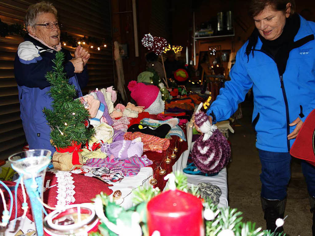 Weihnachtliches Flair beim Weihnachtsmarkt in Minseln