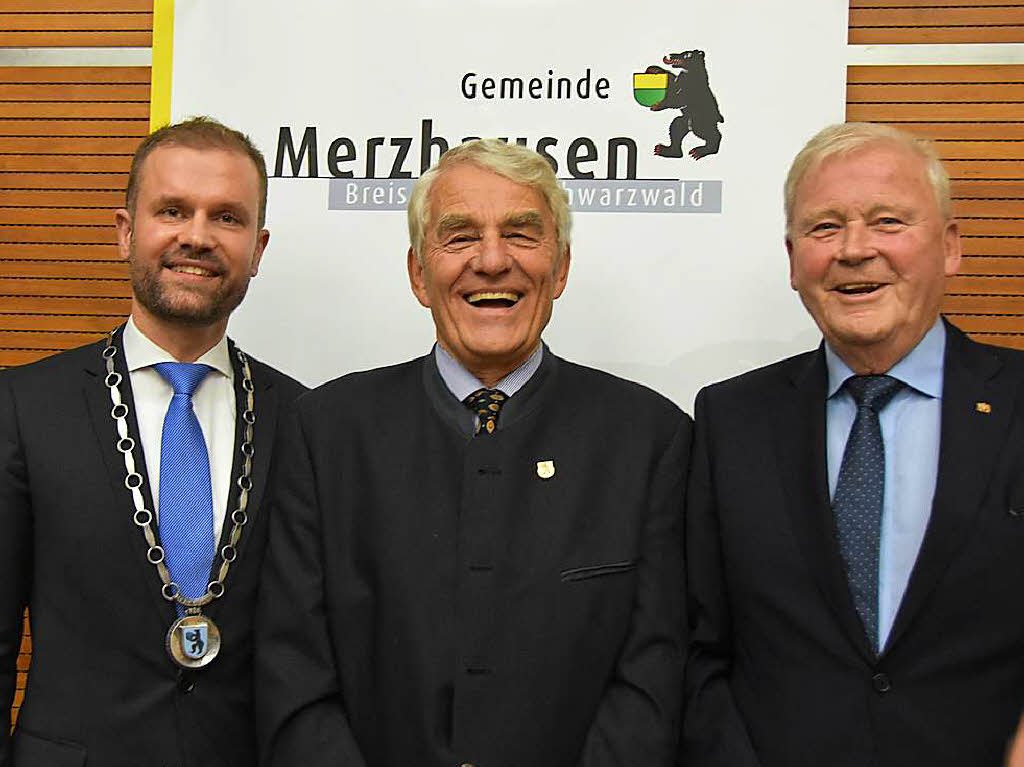 Brgermeister Christian Ante mit den beiden Merzhauser Ehrenbrgern Eugen Isaak und Werner Dammert