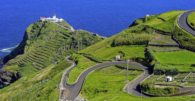 Eine vielfltige Fauna und Flora sowie...ruckende Berge stehen fr die Azoren.   | Foto: Alexander Goebels