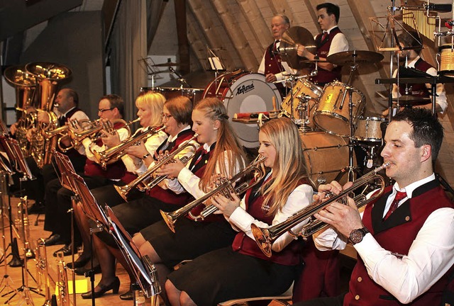 Der Musikverein Oberbrnd beim  Jahres... mehr Besucher verdient gehabt htte.   | Foto: gert Brichta
