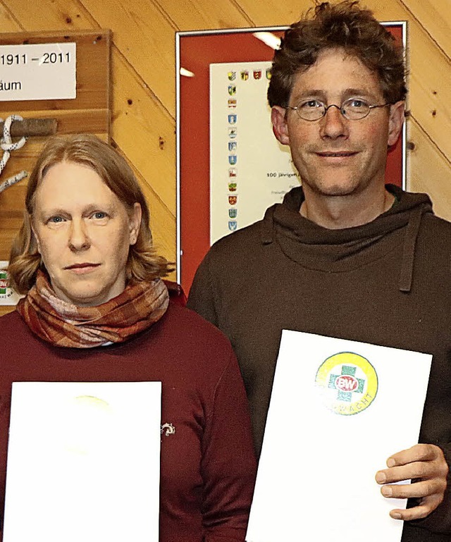 Frauke Knbel und Peter Oster wurden  ...angjhriges Engagement ausgezeichnet.   | Foto: Dieter Maurer
