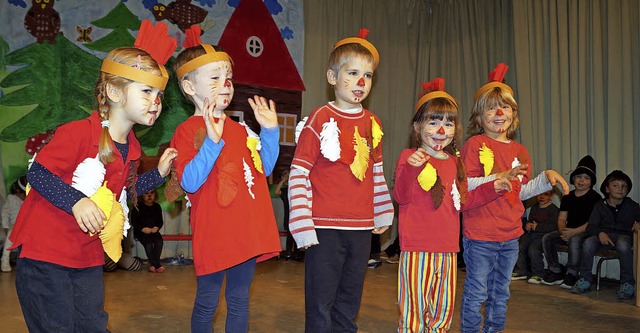 Beim Mini-Musical &#8222;die Bremer St...ssaal gehrte, tanzten auch die Hhne.  | Foto: Silke Hartenstein